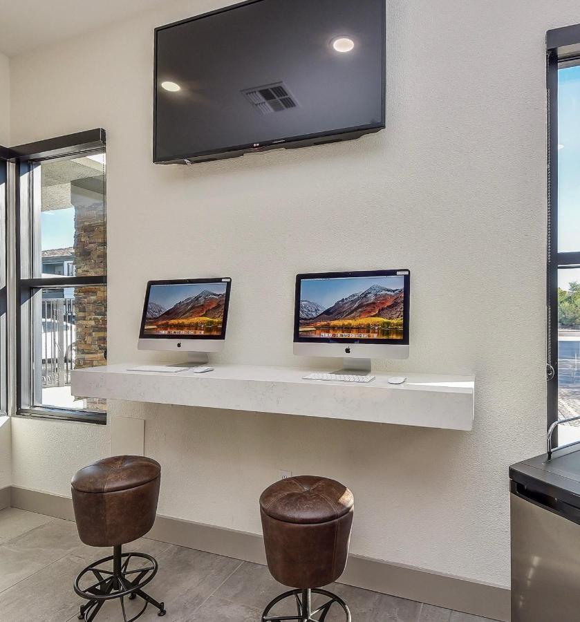 דירות Luxury Mountain View 2Br With Balcony Located In סקוטסדייל מראה חיצוני תמונה