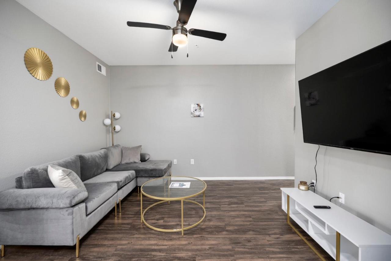 דירות Luxury Mountain View 2Br With Balcony Located In סקוטסדייל מראה חיצוני תמונה