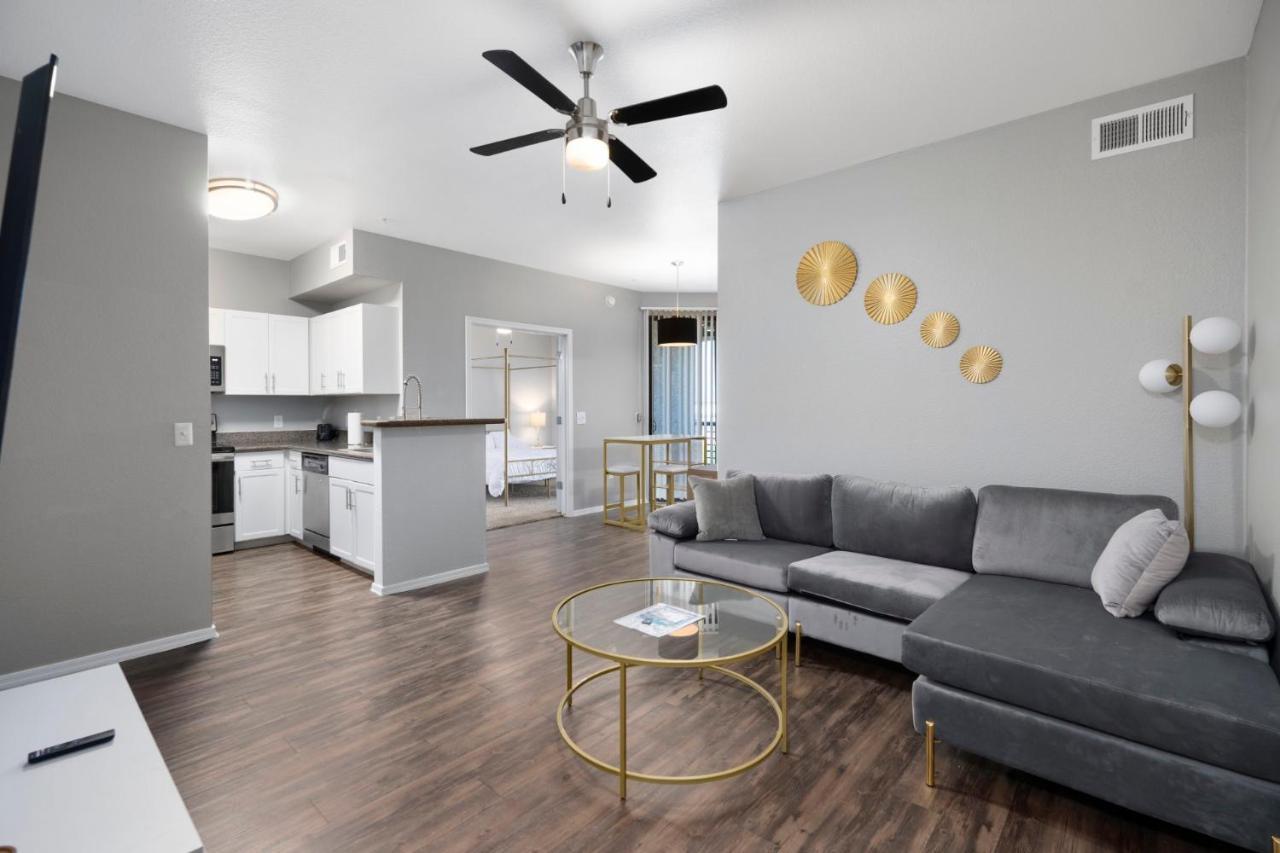 דירות Luxury Mountain View 2Br With Balcony Located In סקוטסדייל מראה חיצוני תמונה